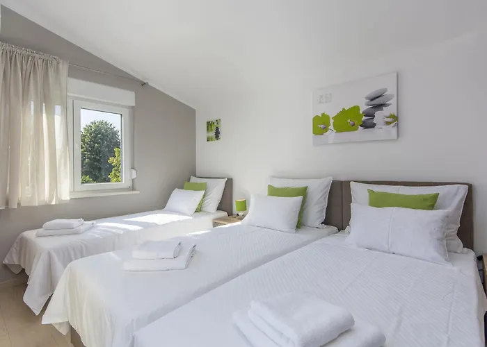 Romina By Interhome * ポレッチ