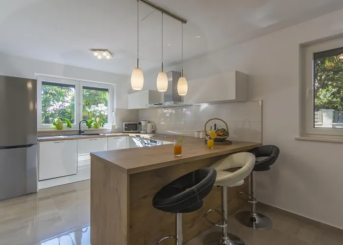 Romina By Interhome ヴィラ ポレッチ